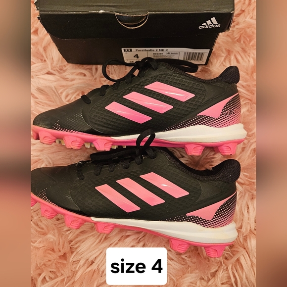Adidas Softball/Baseball Cleats for Girls. Sizes 3 & 4 - Picture 10 of 16